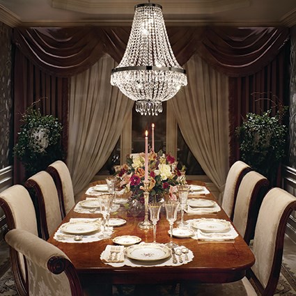 Lustr:kristal_caesar