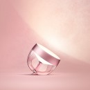Philips Hue 8719514264502 LED Lampe Iris 4 Generation 1x8,1W | 2000-6500K - Bluetooth, White and Color Ambiance, rosa, Limited Edition